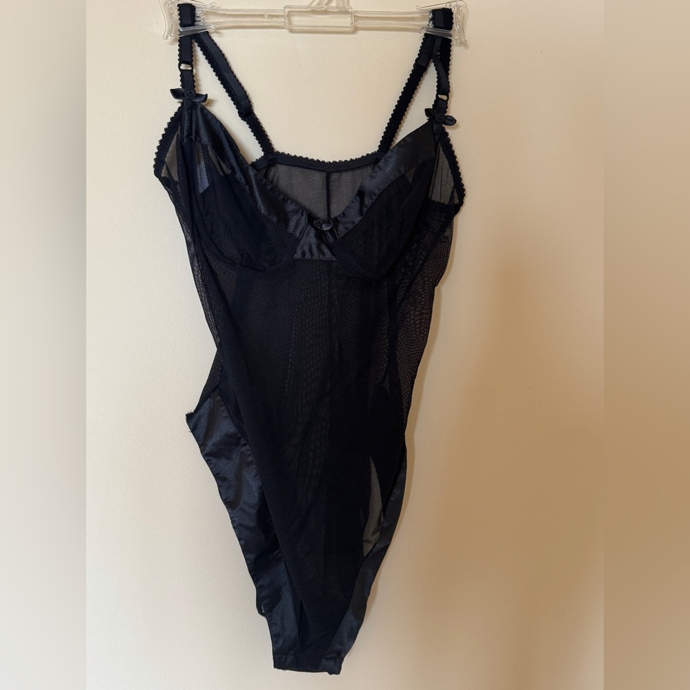 Sophisticated Black Lace Chemise